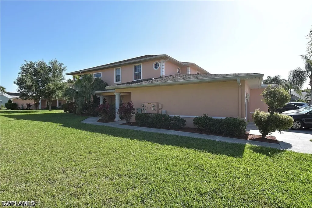19949 Lake Vista Circle Lehigh Acres FL 33936