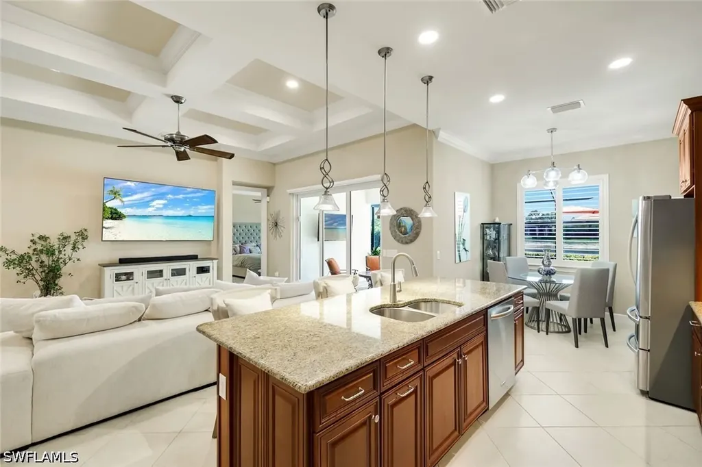 9104 Graphite Circle Naples FL 34120