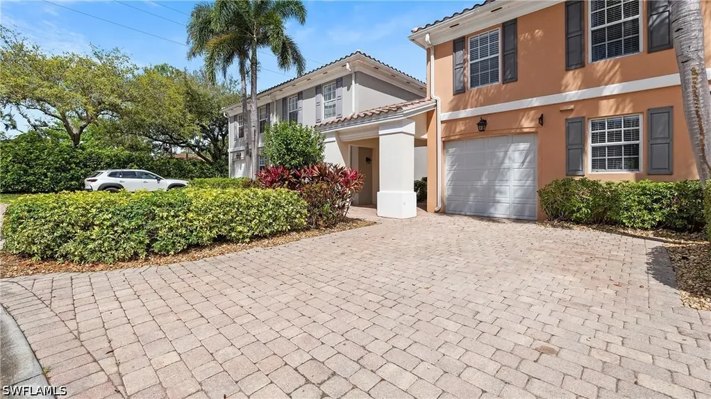 5766 Cove Circle Naples FL 34119