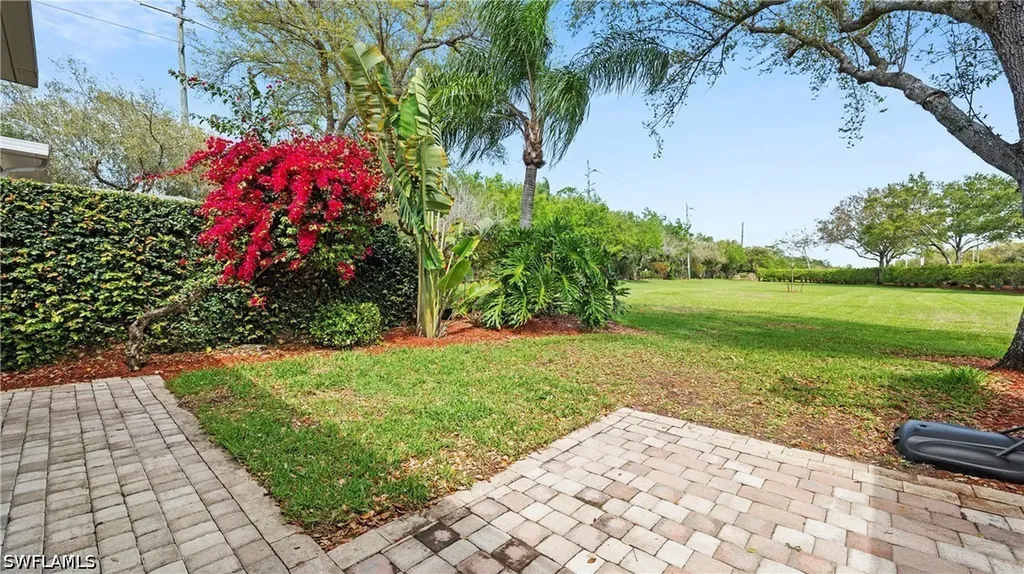 5766 Cove Circle Naples FL 34119
