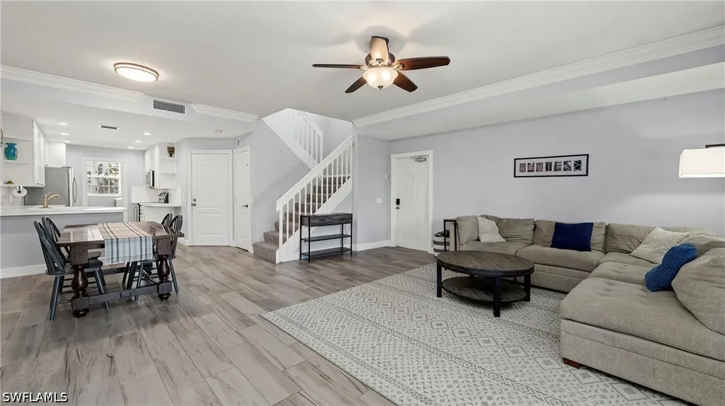 5766 Cove Circle Naples FL 34119