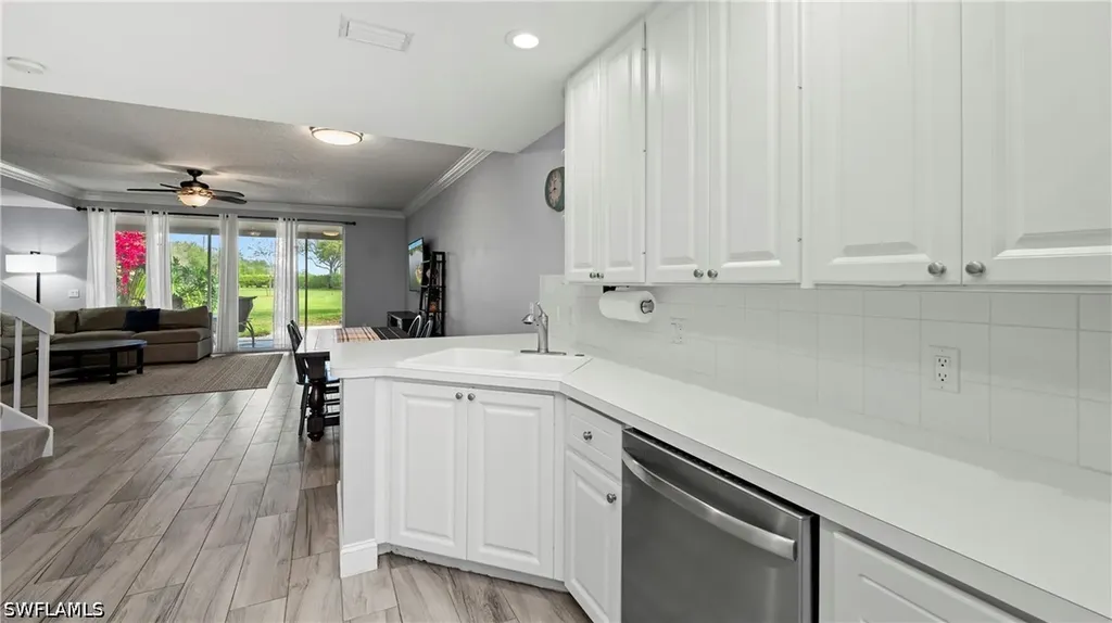 5766 Cove Circle Naples FL 34119