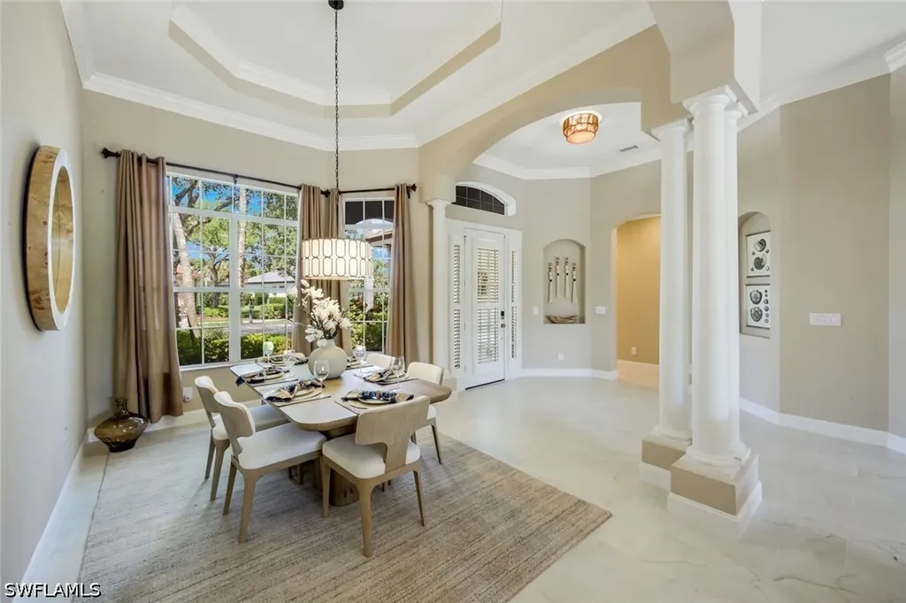 8810 Spinner Cove Lane Naples FL 34120
