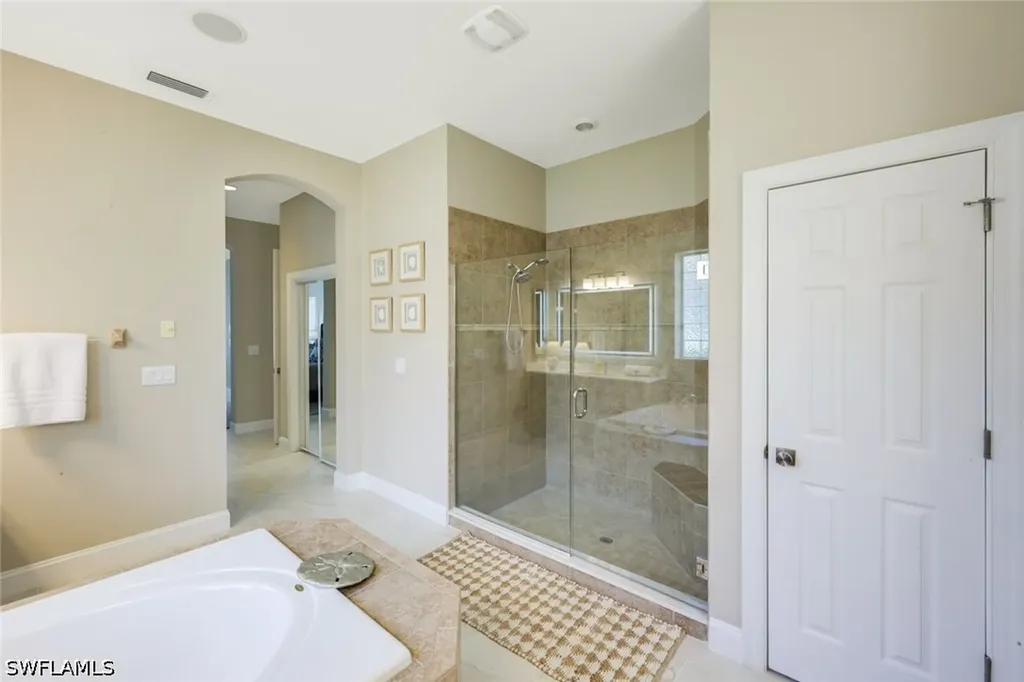 8810 Spinner Cove Lane Naples FL 34120