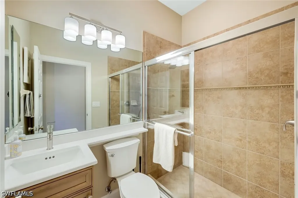 8810 Spinner Cove Lane Naples FL 34120