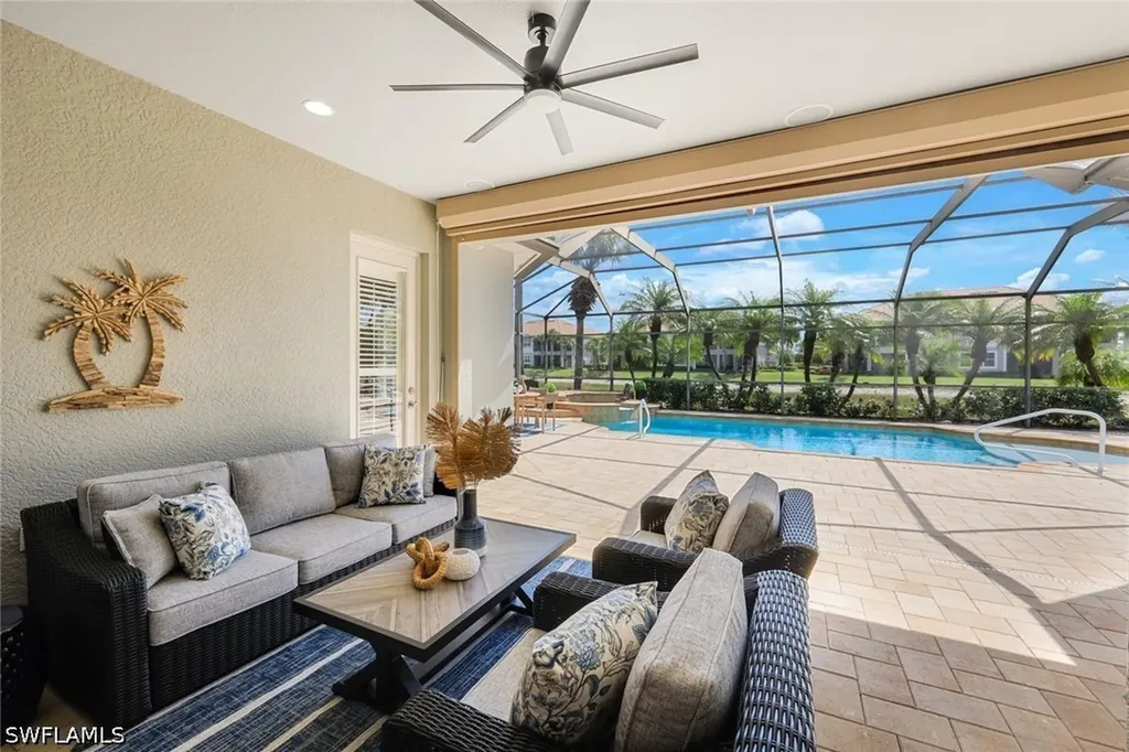 8810 Spinner Cove Lane Naples FL 34120