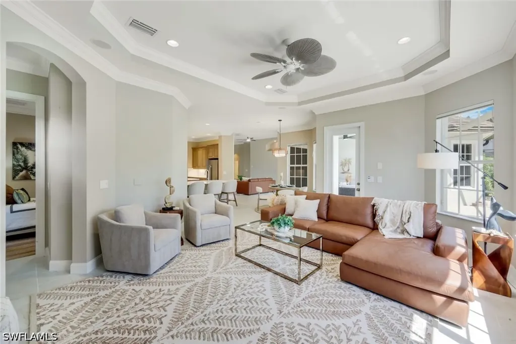 8810 Spinner Cove Lane Naples FL 34120