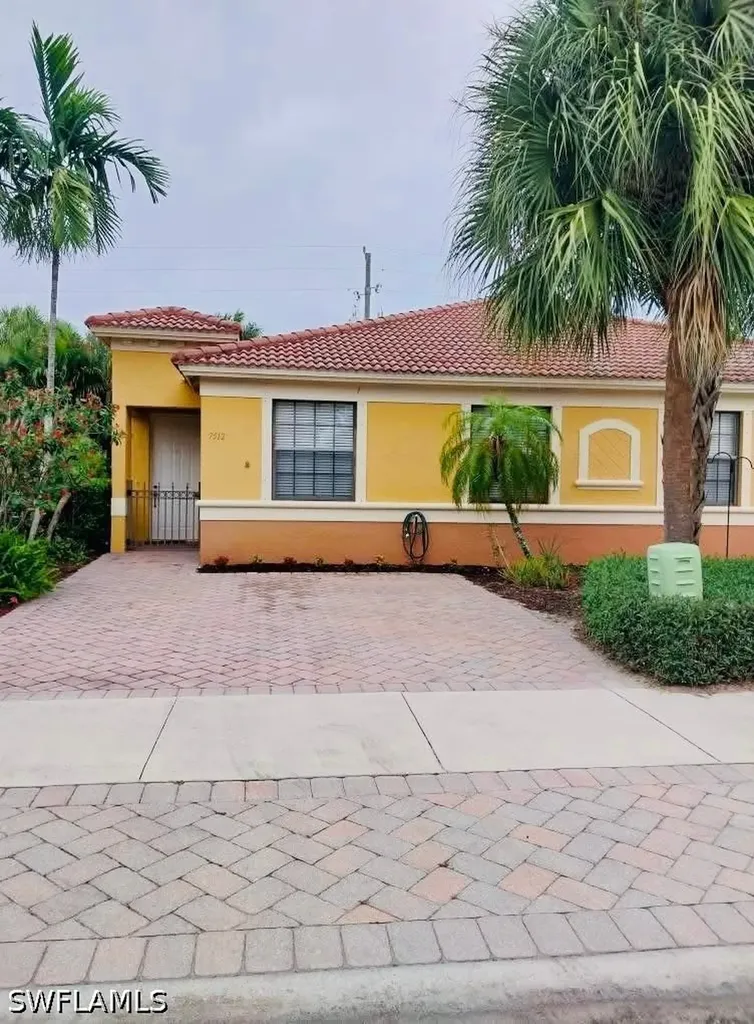 7512 Bristol Circle Naples FL 34120
