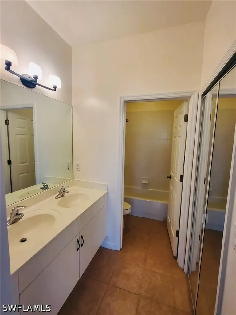 7512 Bristol Circle Naples FL 34120