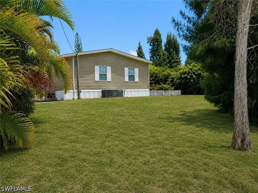 20472 Luettich Lane Estero FL 33928