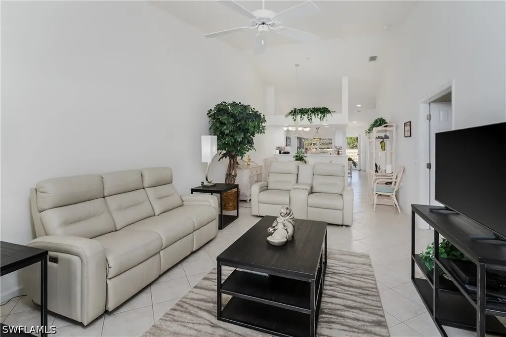 6830 Beach Resort Drive Naples FL 34114