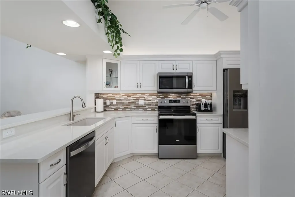 6830 Beach Resort Drive Naples FL 34114