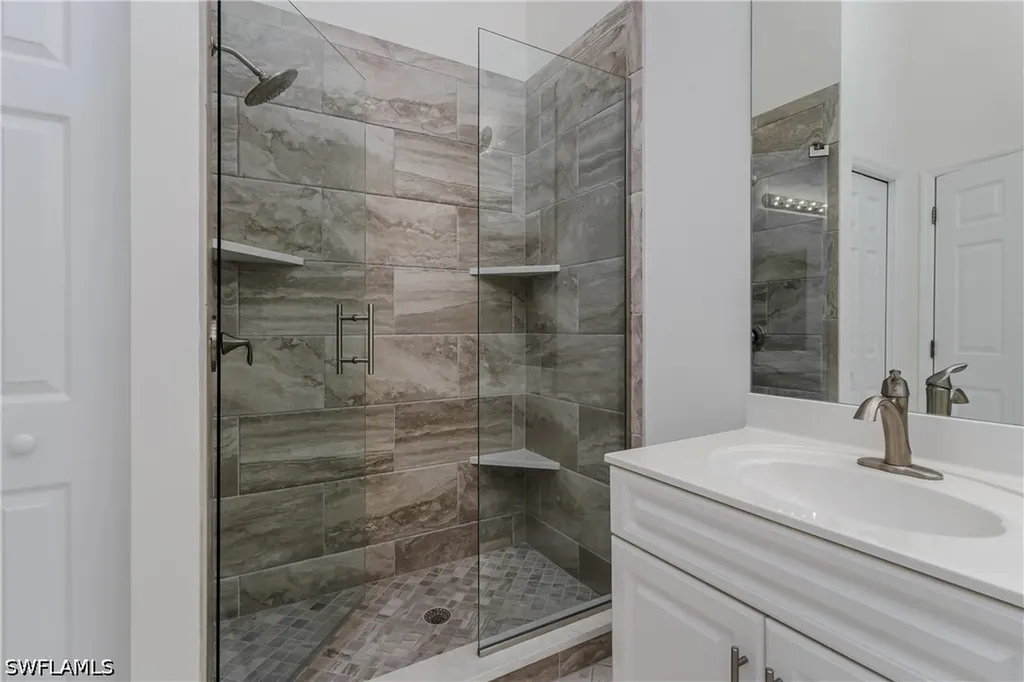 6830 Beach Resort Drive Naples FL 34114