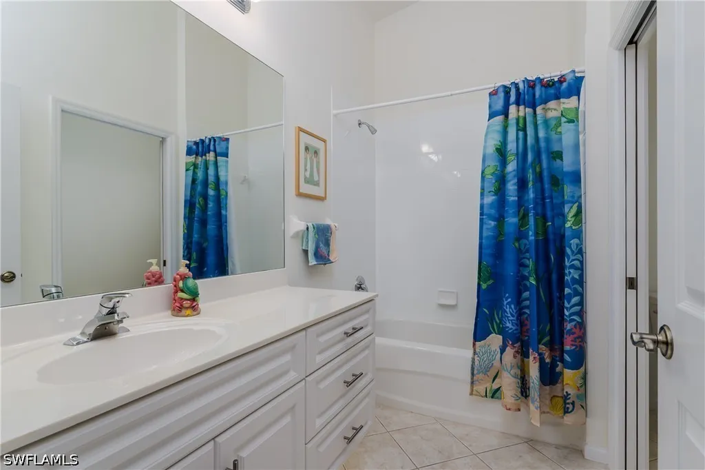 6830 Beach Resort Drive Naples FL 34114