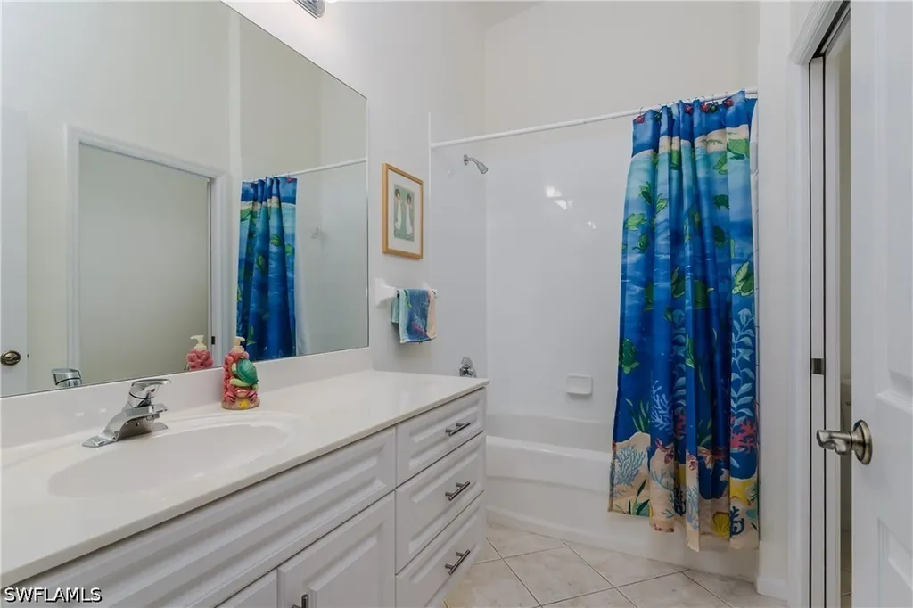 6830 Beach Resort Drive Naples FL 34114