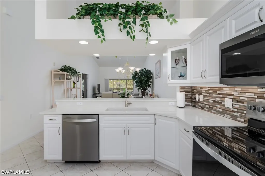 6830 Beach Resort Drive Naples FL 34114