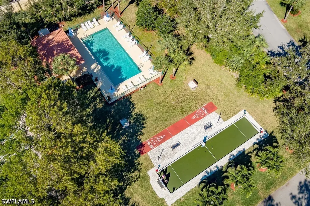 6830 Beach Resort Drive Naples FL 34114