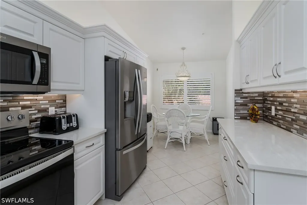 6830 Beach Resort Drive Naples FL 34114