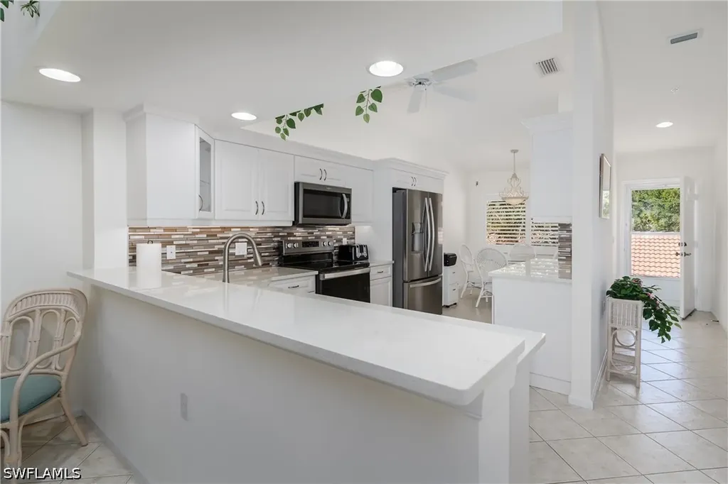 6830 Beach Resort Drive Naples FL 34114
