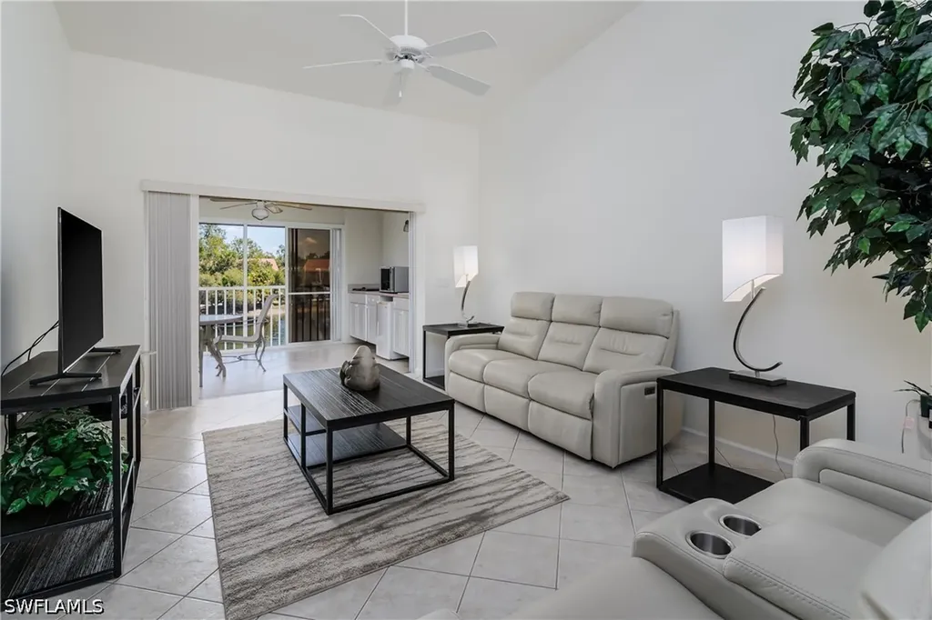 6830 Beach Resort Drive Naples FL 34114