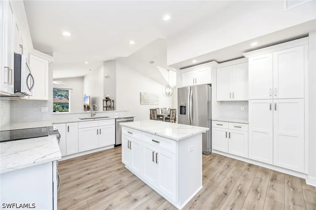 1671 Triangle Palm Terrace Naples FL 34119