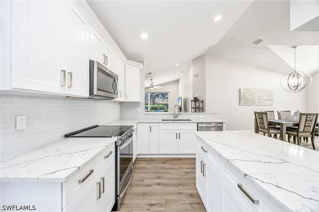1671 Triangle Palm Terrace Naples FL 34119