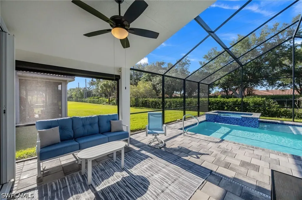 1671 Triangle Palm Terrace Naples FL 34119