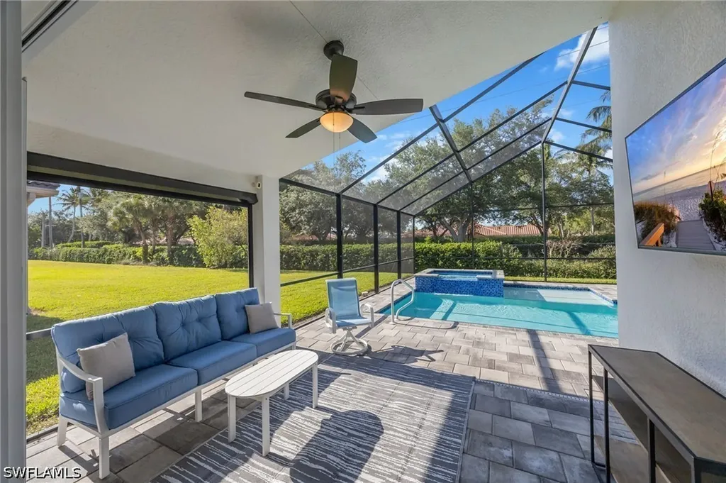 1671 Triangle Palm Terrace Naples FL 34119