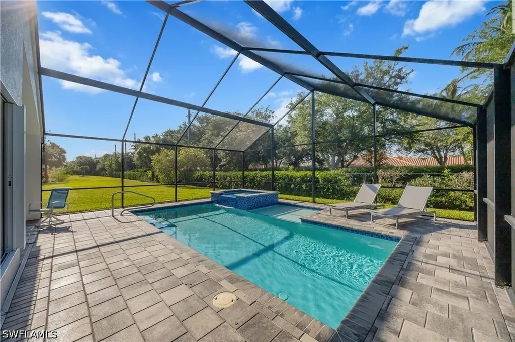 1671 Triangle Palm Terrace Naples FL 34119