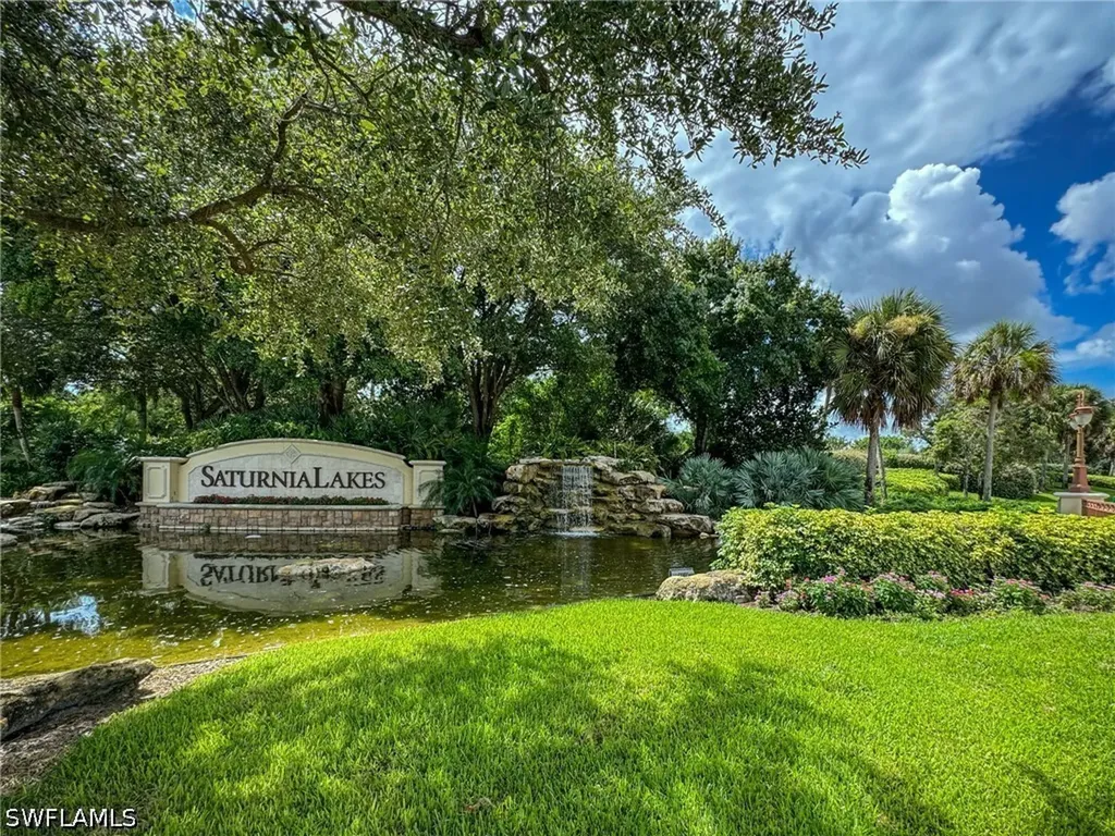 1671 Triangle Palm Terrace Naples FL 34119