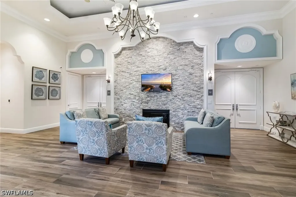 1671 Triangle Palm Terrace Naples FL 34119