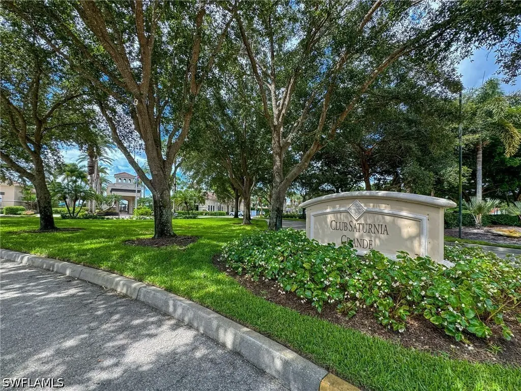 1671 Triangle Palm Terrace Naples FL 34119
