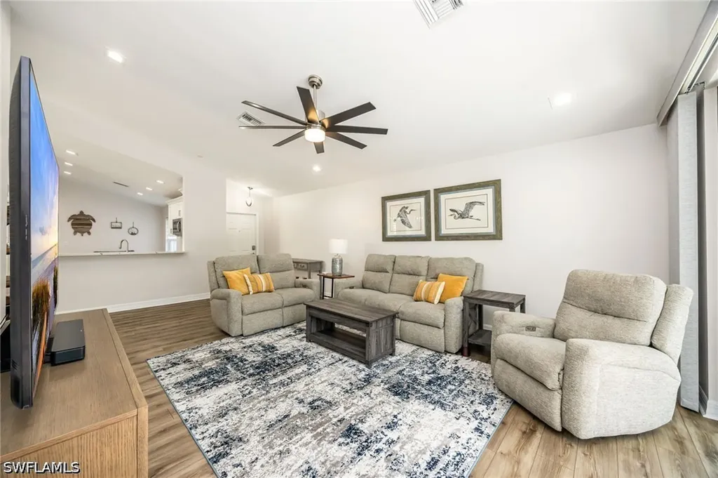 1671 Triangle Palm Terrace Naples FL 34119