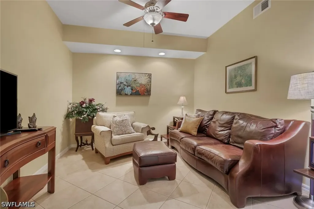 3850 Sawgrass Way Naples FL 34112