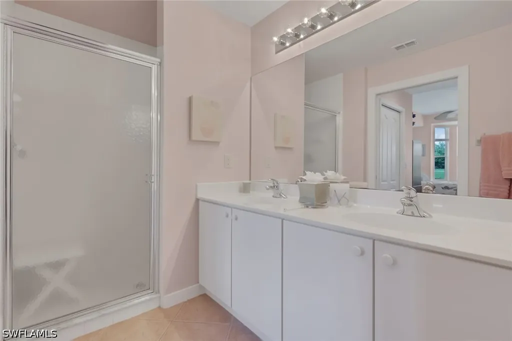3850 Sawgrass Way Naples FL 34112