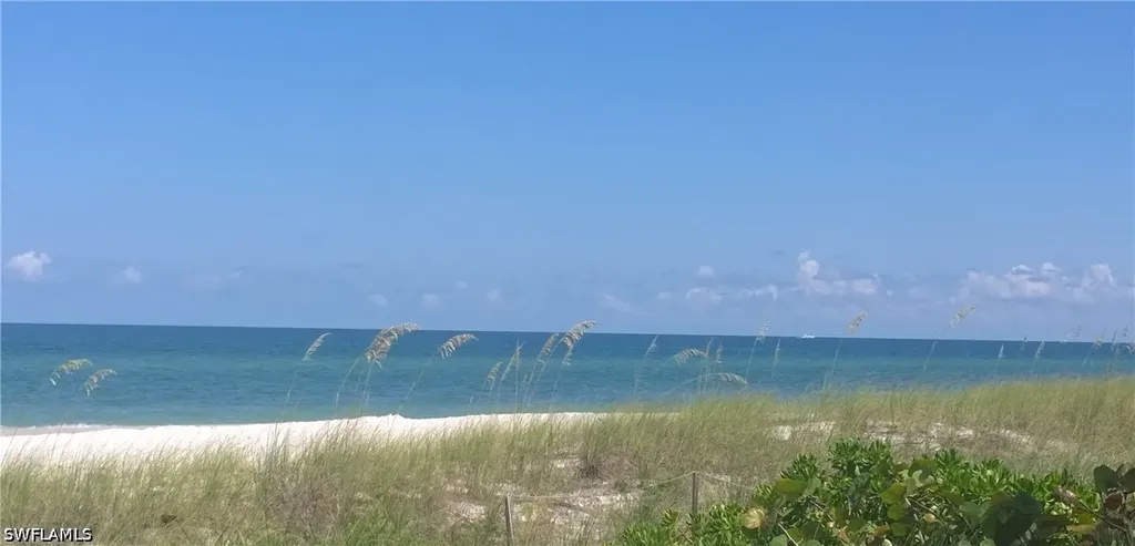 3850 Sawgrass Way Naples FL 34112