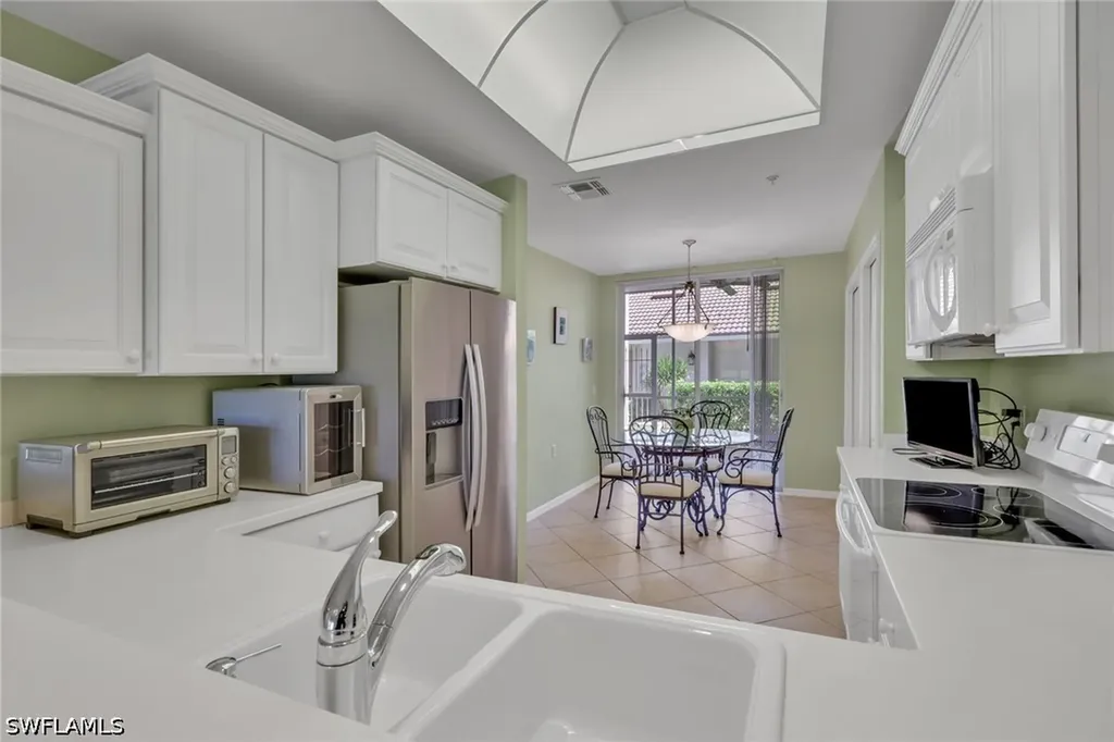 3850 Sawgrass Way Naples FL 34112