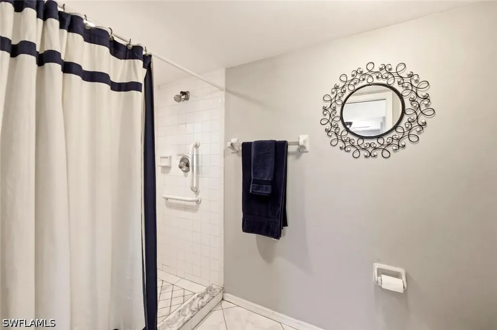 7340 Glenmoor Lane Naples FL 34104