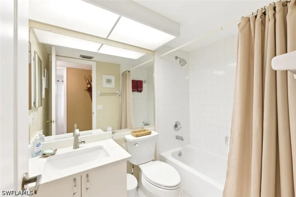 7340 Glenmoor Lane Naples FL 34104