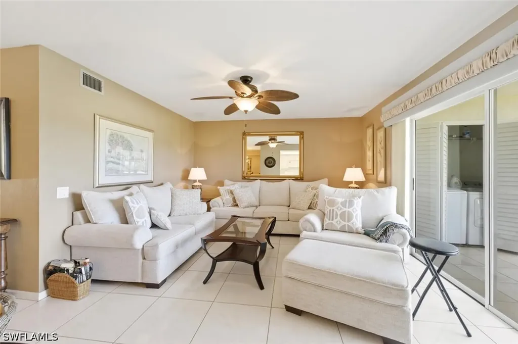 7340 Glenmoor Lane Naples FL 34104