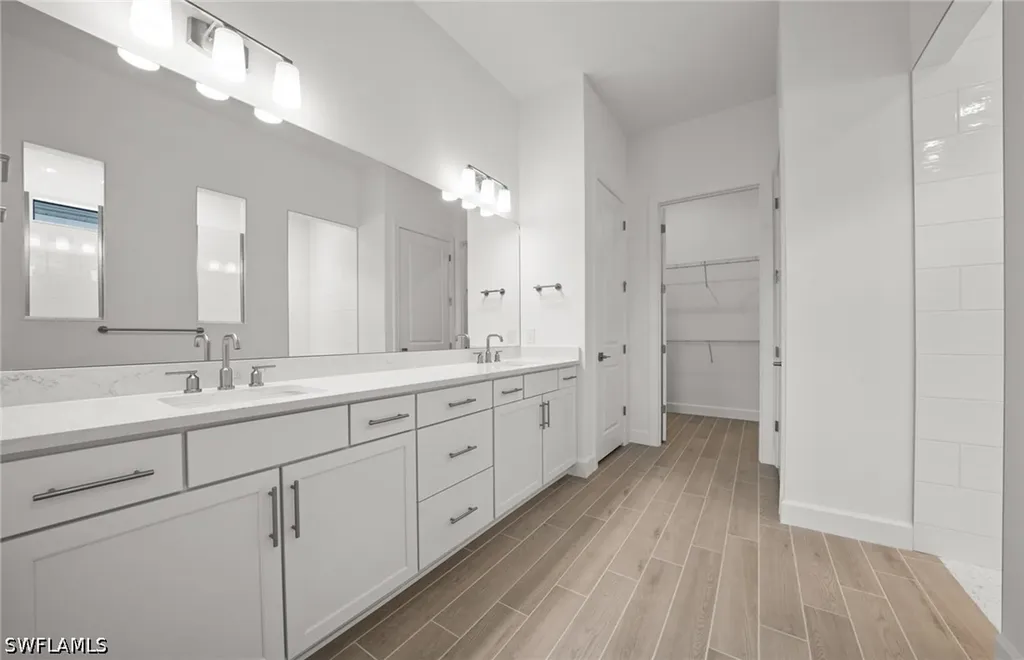 2082 Don Benito Way Naples FL 34120