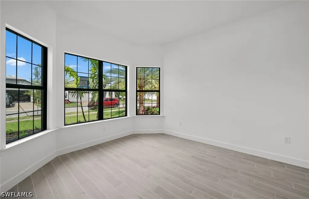 2082 Don Benito Way Naples FL 34120