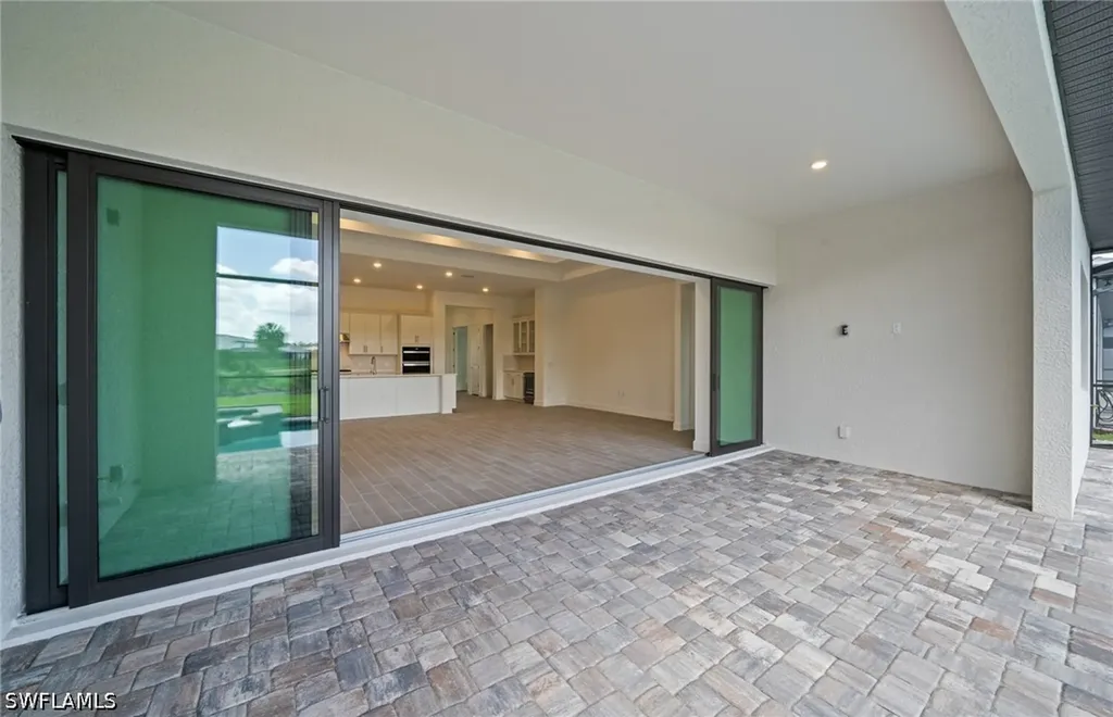 2082 Don Benito Way Naples FL 34120