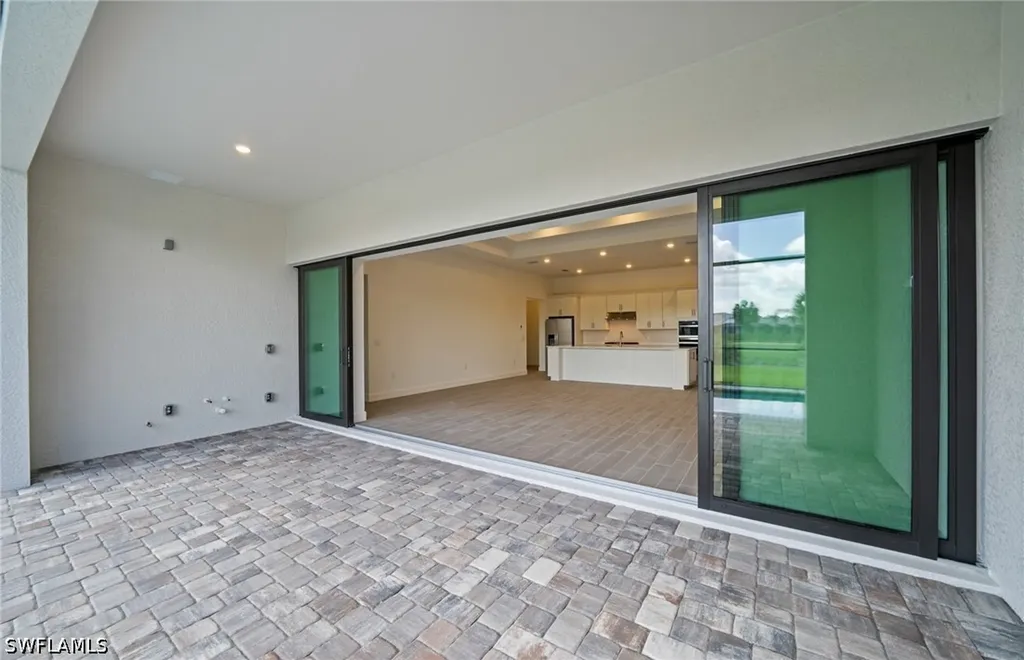 2082 Don Benito Way Naples FL 34120