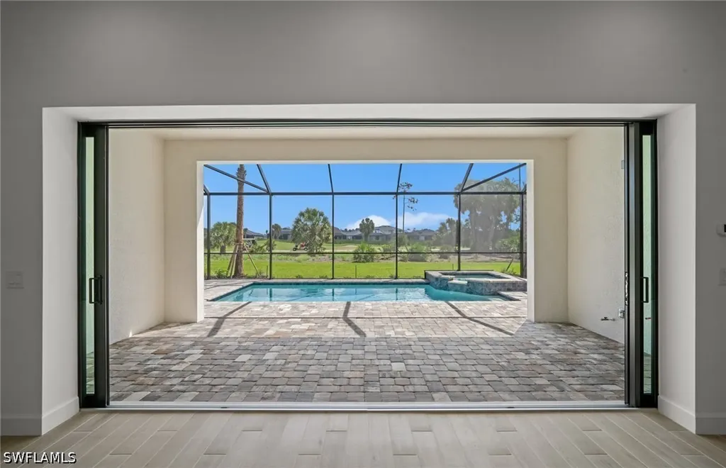 2082 Don Benito Way Naples FL 34120