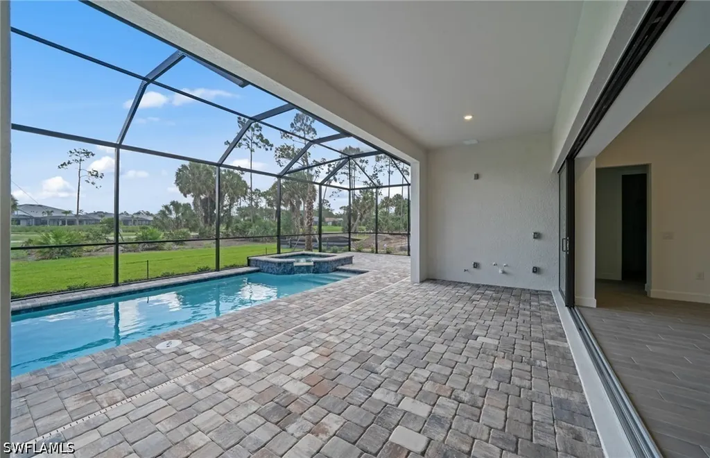 2082 Don Benito Way Naples FL 34120