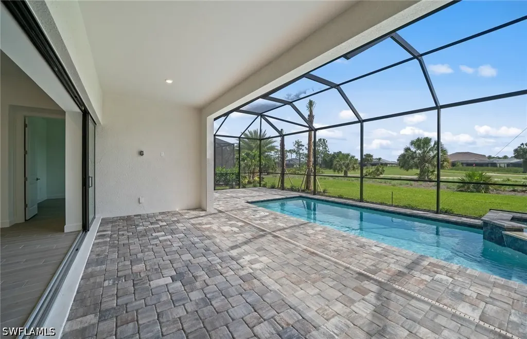 2082 Don Benito Way Naples FL 34120
