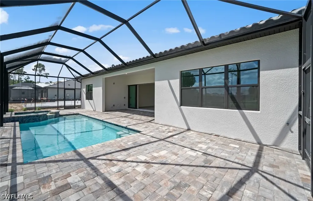 2082 Don Benito Way Naples FL 34120