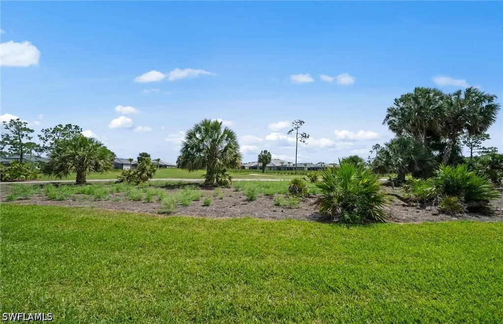 2082 Don Benito Way Naples FL 34120