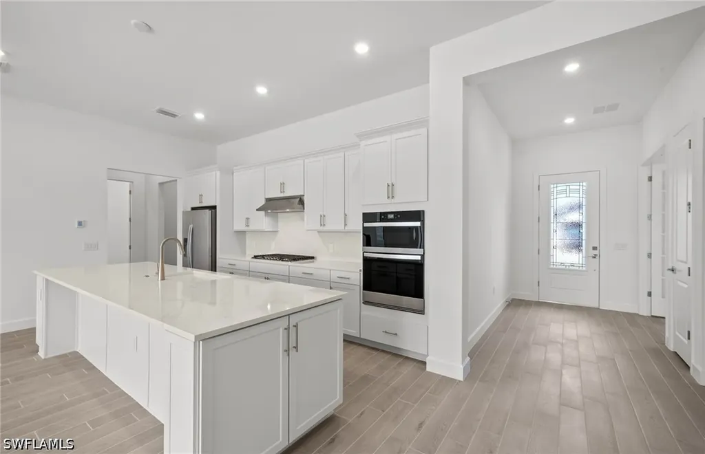 2082 Don Benito Way Naples FL 34120